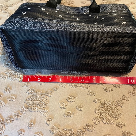 Harvey’s Jack Skelington Mini Streamline Tote w/Bandana - Picture 11 of 12